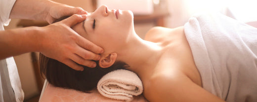 Unwind Your Mind and Body: A Guide to the Blissful World of Aromatherapy Massage